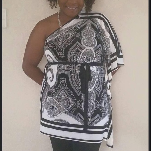 Off the shoulder top - Picture 2 of 2